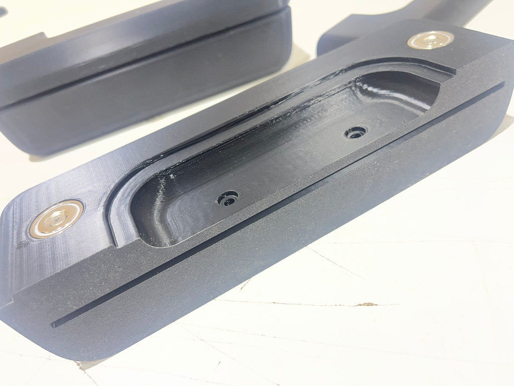 Magnetic Clamshell Armrests | Custom Truck, Hot Rod & Restomod Armrest Handles | 9 Inch